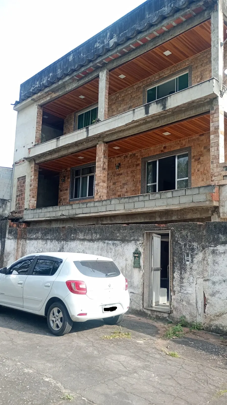 Casa ampla com piscina